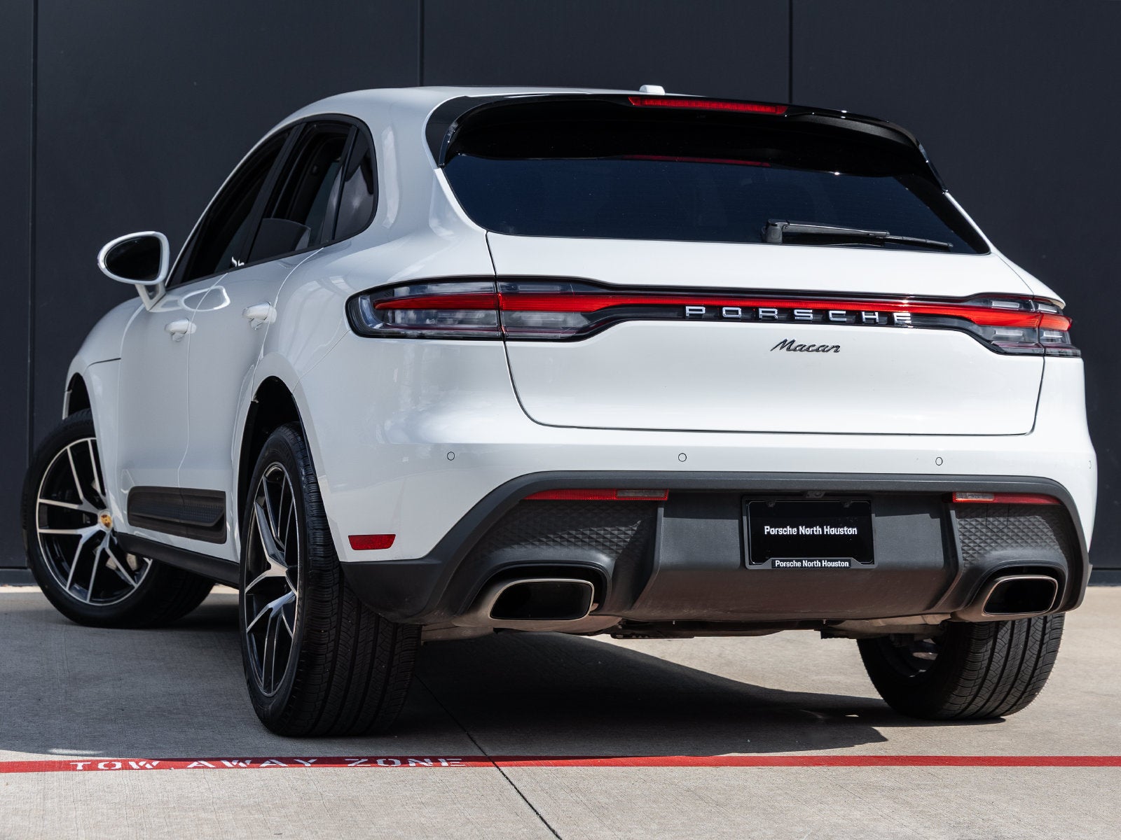 2025 Porsche Macan Macan
