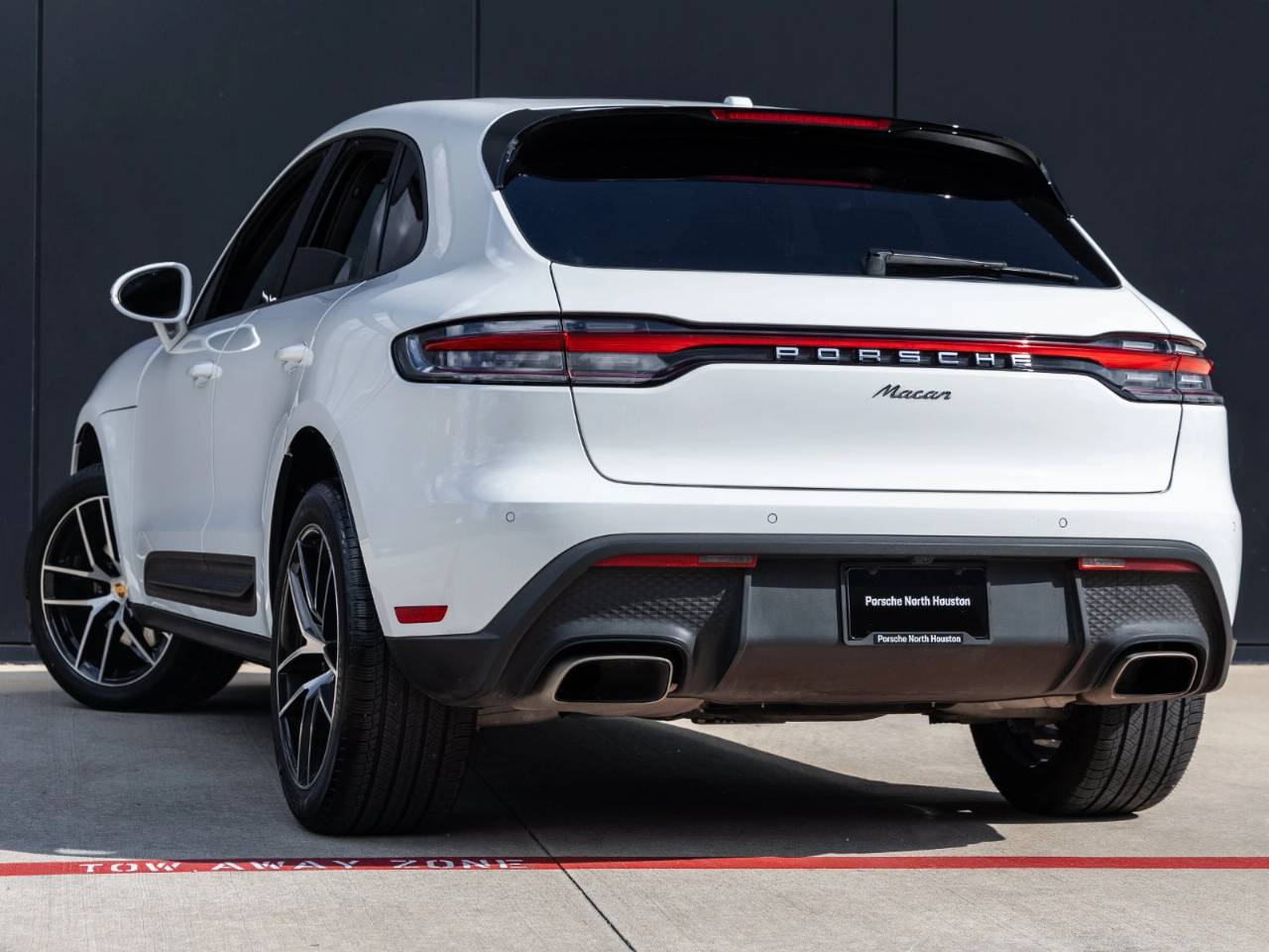 2025 Porsche Macan Macan