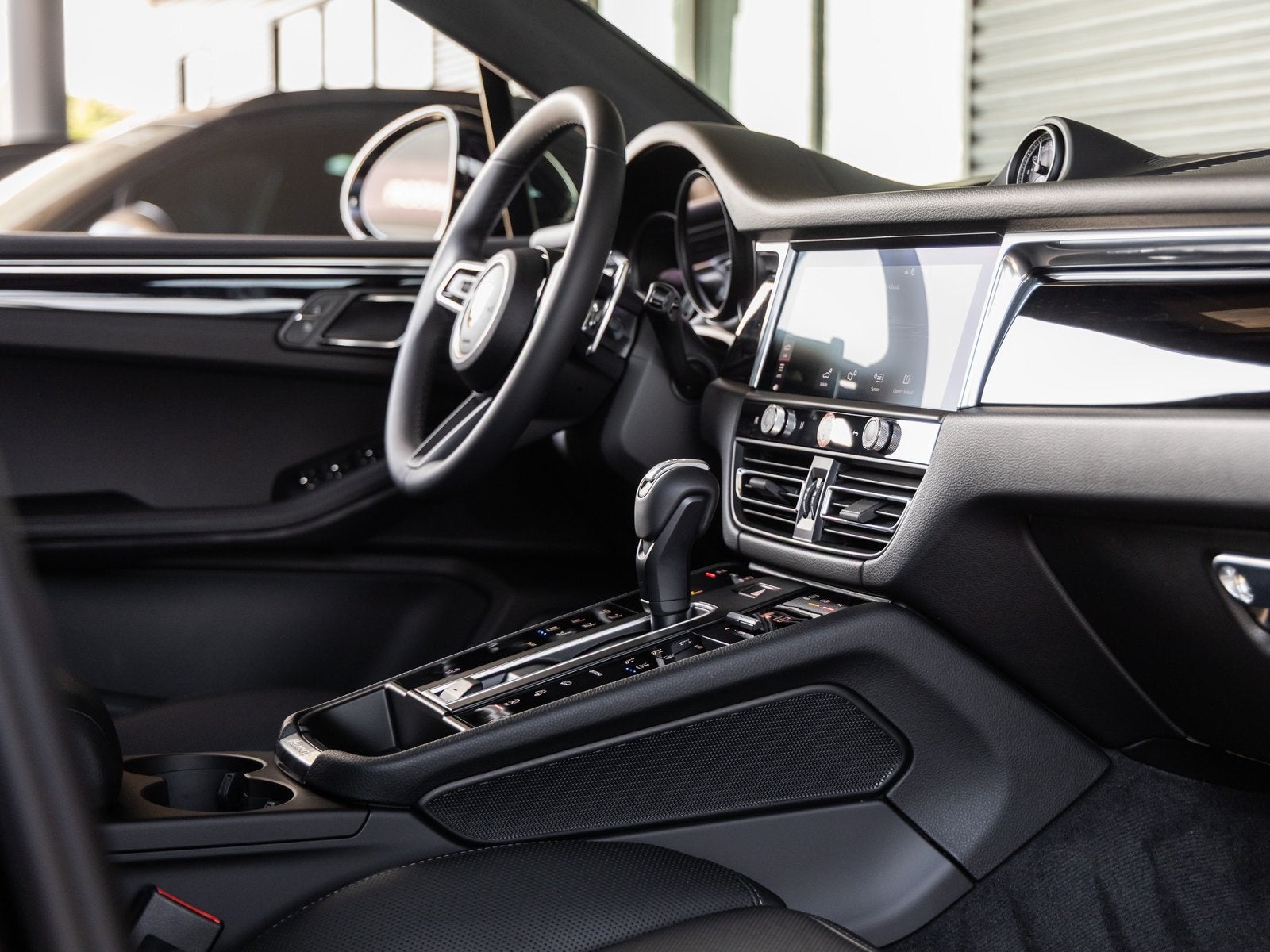 2025 Porsche Macan Macan