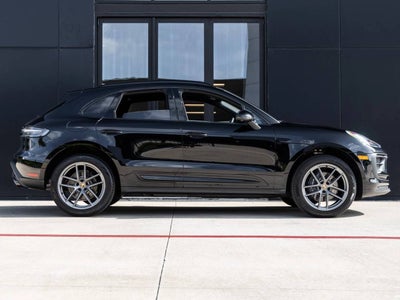2025 Porsche Macan Macan
