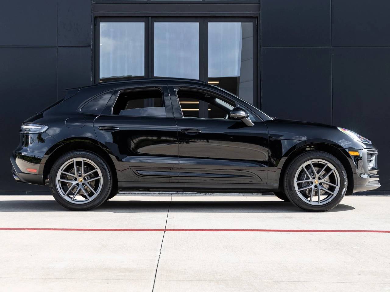 2025 Porsche Macan Macan