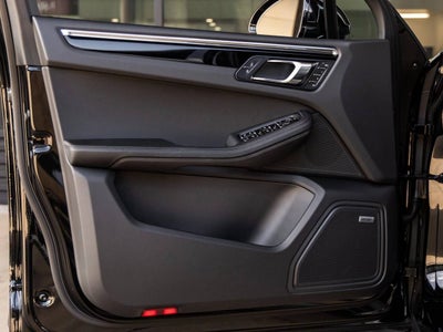 2025 Porsche Macan Macan