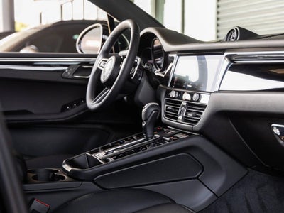 2025 Porsche Macan Macan