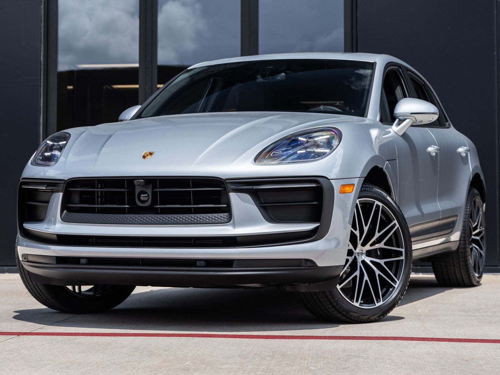 2026 Porsche Macan AWD