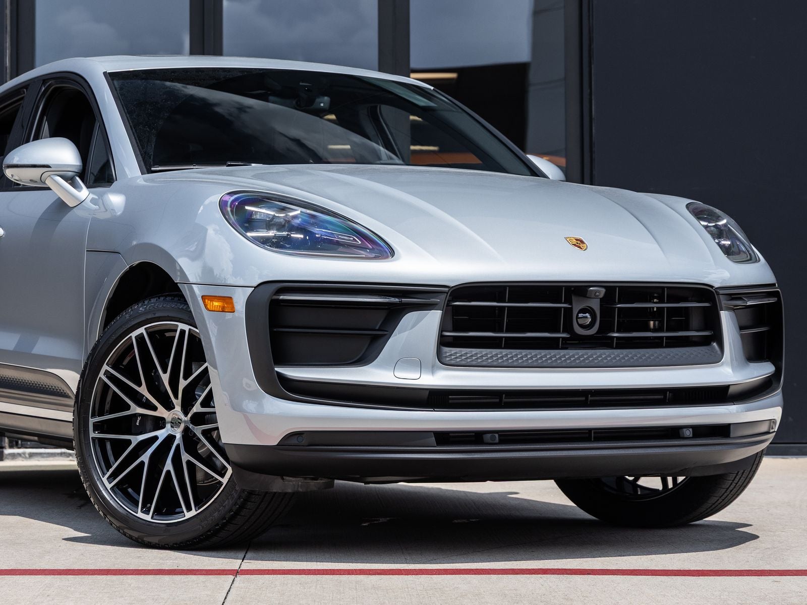 2026 Porsche Macan AWD