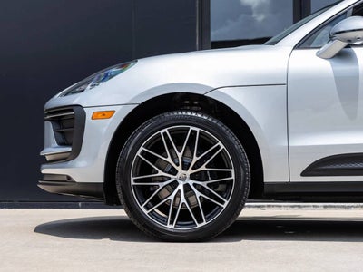 2026 Porsche Macan AWD
