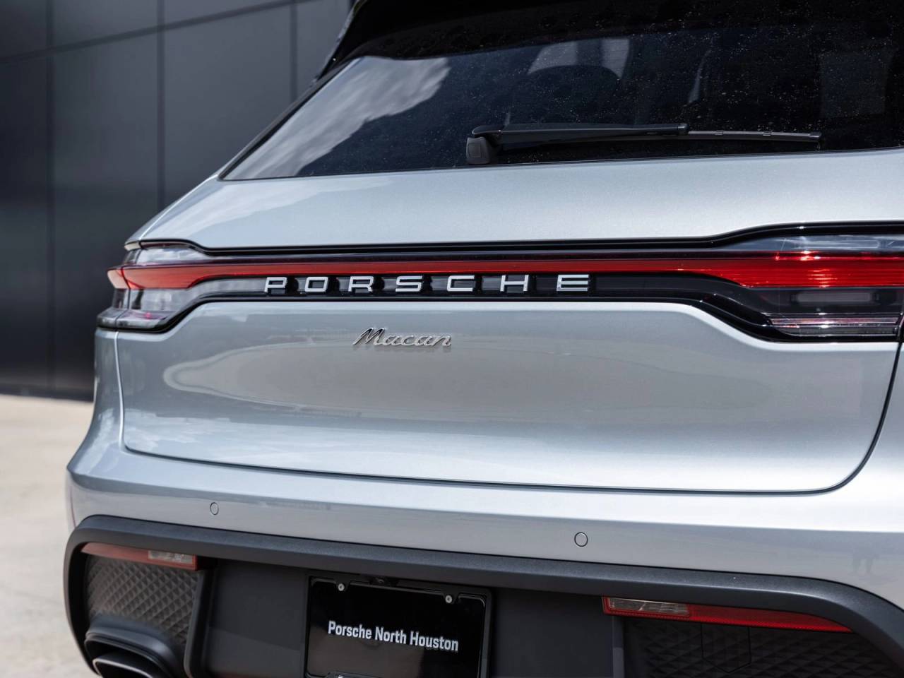 2026 Porsche Macan AWD
