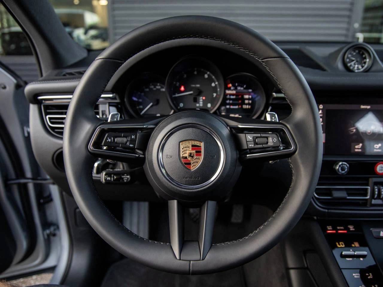 2026 Porsche Macan Macan