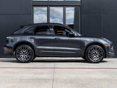 2026 Porsche Macan AWD