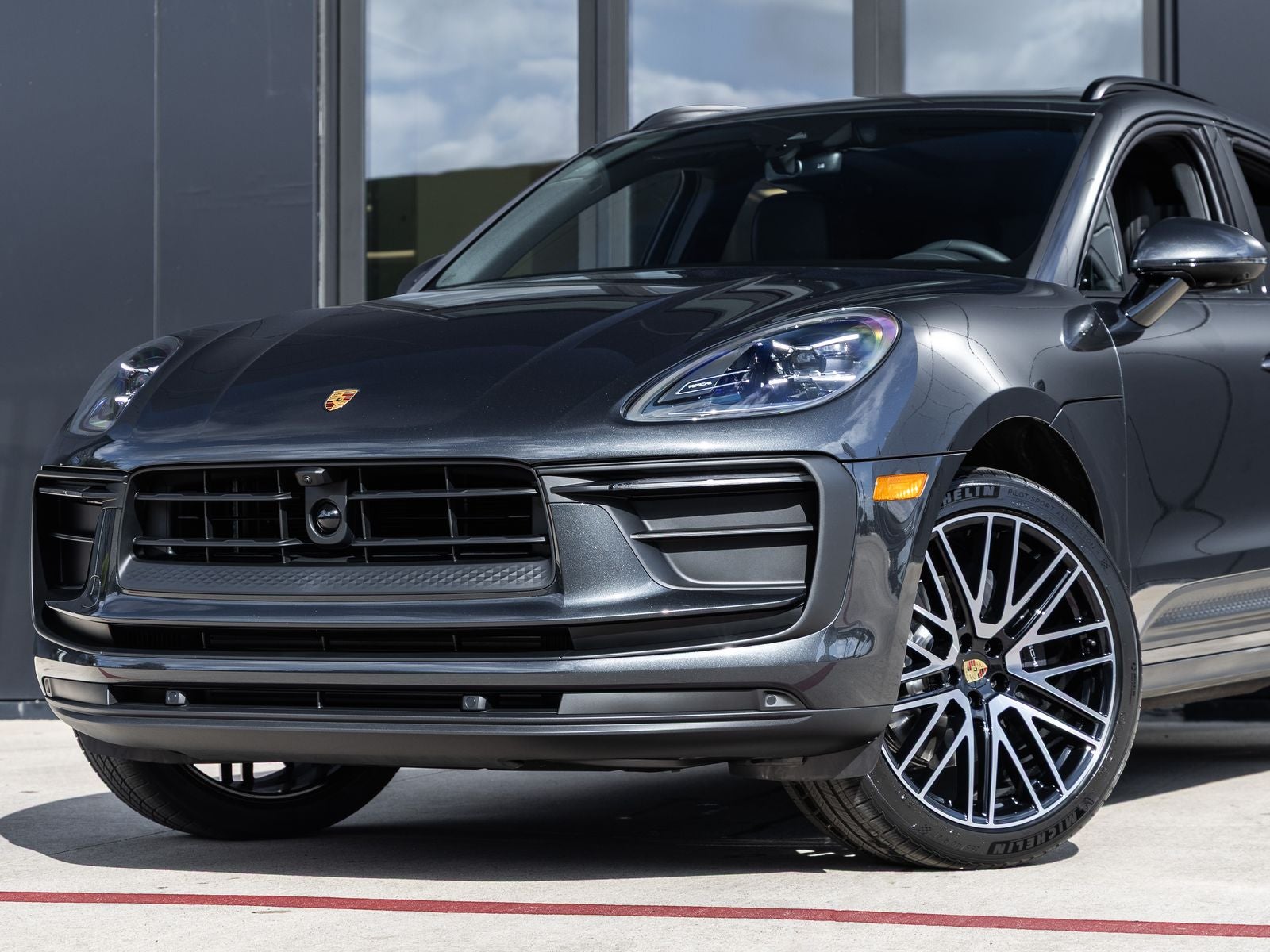 2026 Porsche Macan AWD