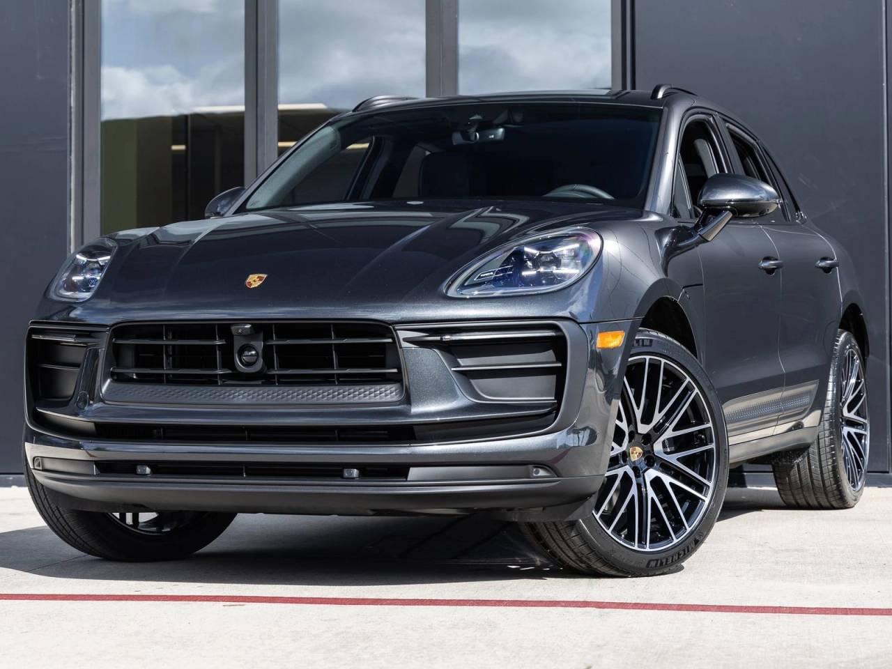 2026 Porsche Macan AWD