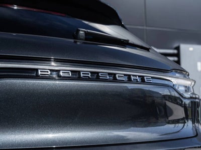 2026 Porsche Macan AWD