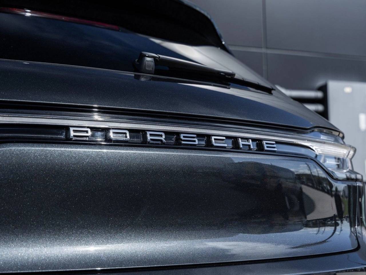 2026 Porsche Macan AWD
