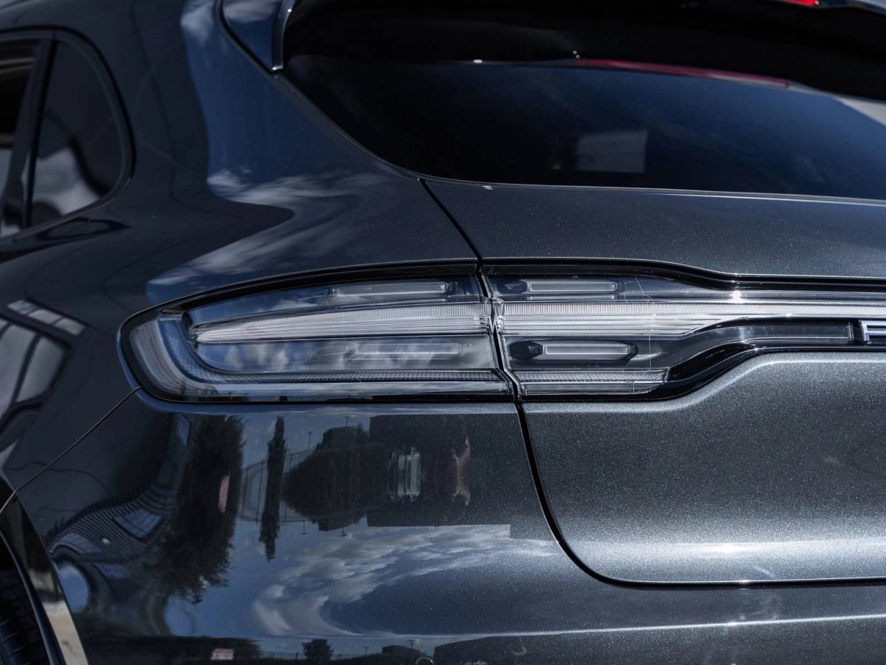 2026 Porsche Macan AWD