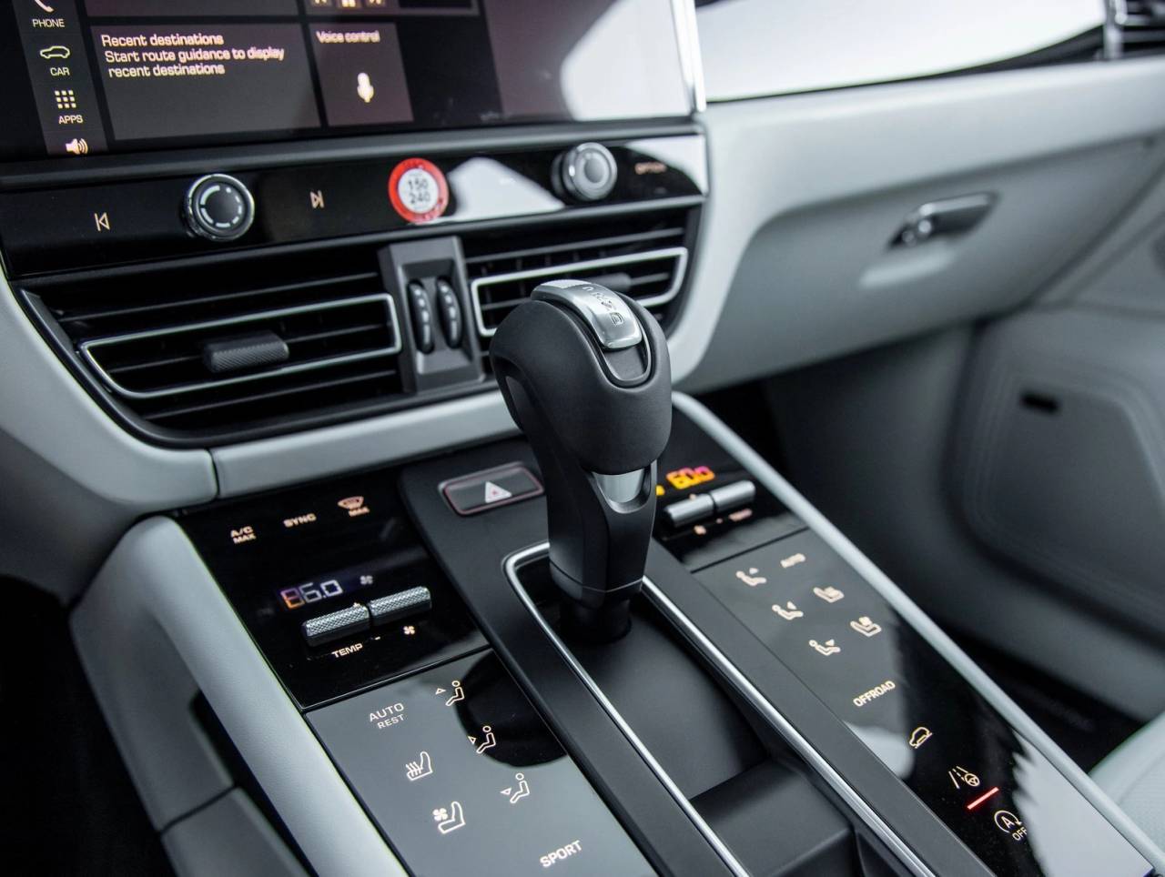 2026 Porsche Macan Macan