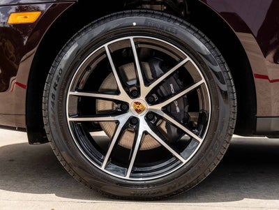 2026 Porsche Macan AWD
