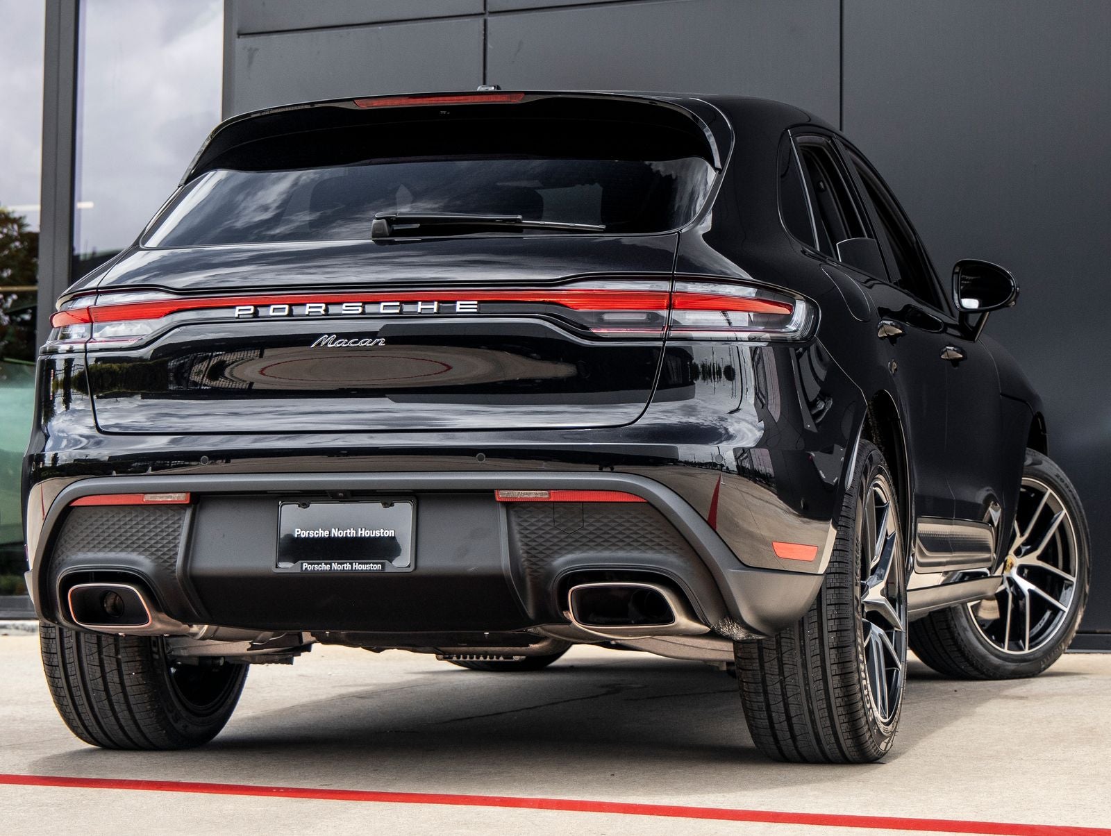 2026 Porsche Macan AWD
