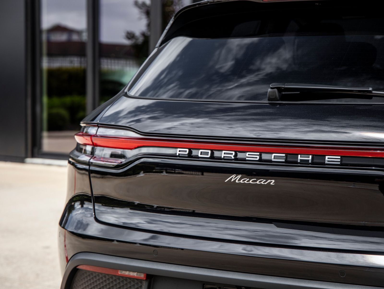 2026 Porsche Macan AWD