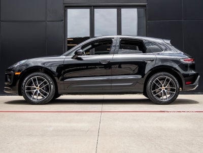 2026 Porsche Macan AWD