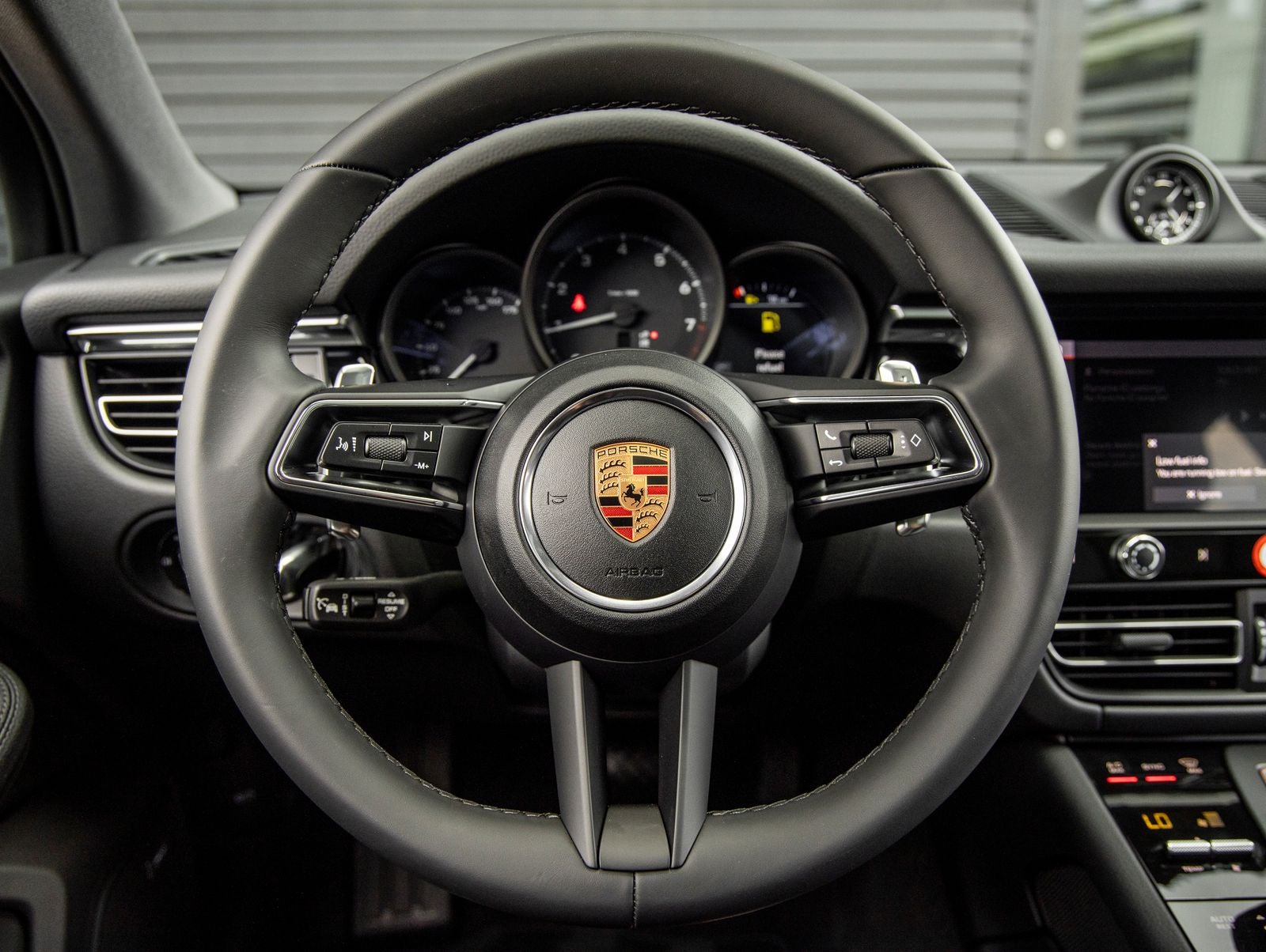 2026 Porsche Macan AWD