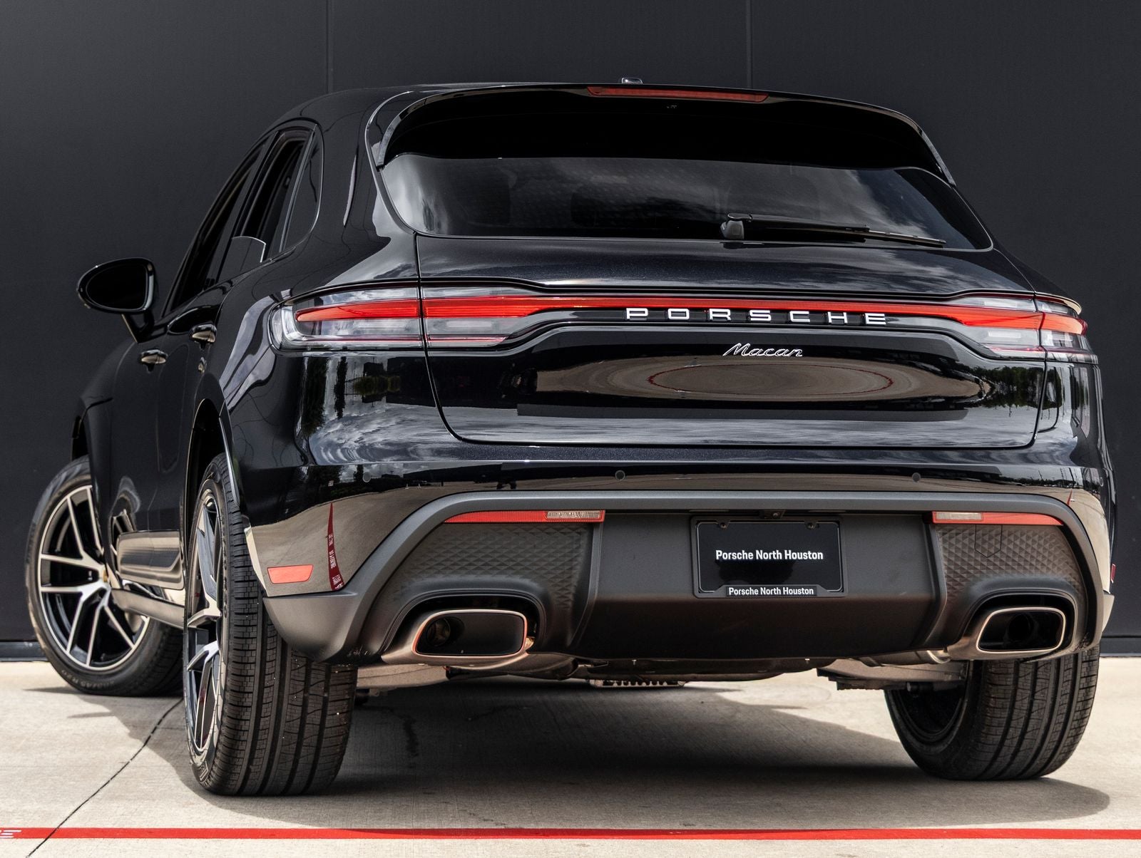 2026 Porsche Macan AWD