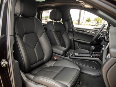 2026 Porsche Macan AWD