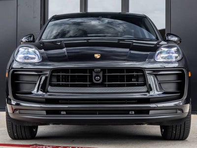 2026 Porsche Macan AWD