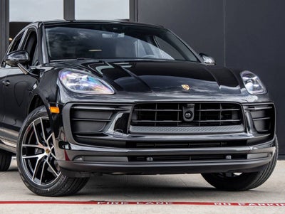 2026 Porsche Macan AWD