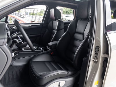 2026 Porsche Macan Macan T