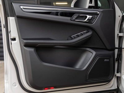 2026 Porsche Macan Macan T