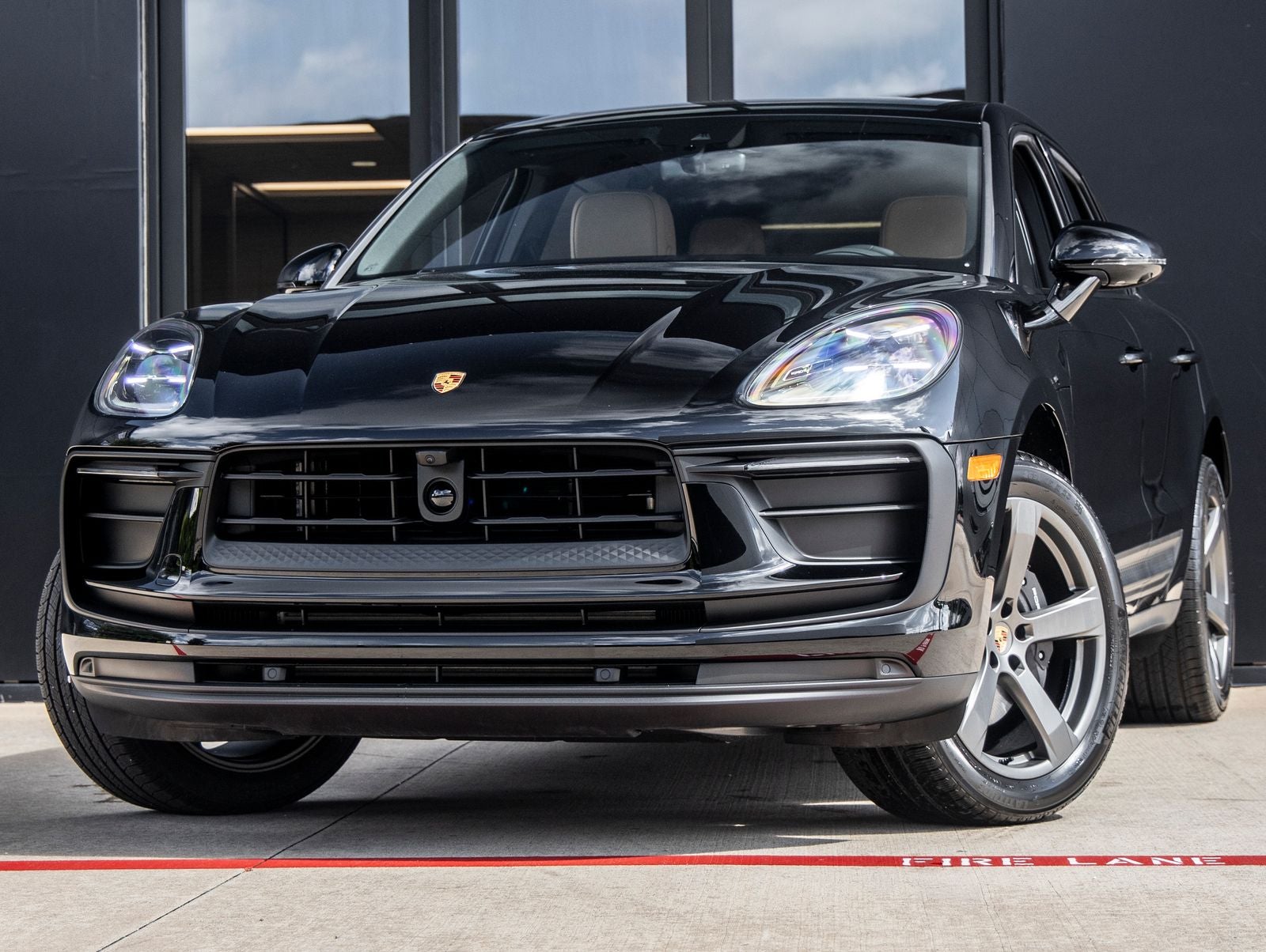 2026 Porsche Macan Base