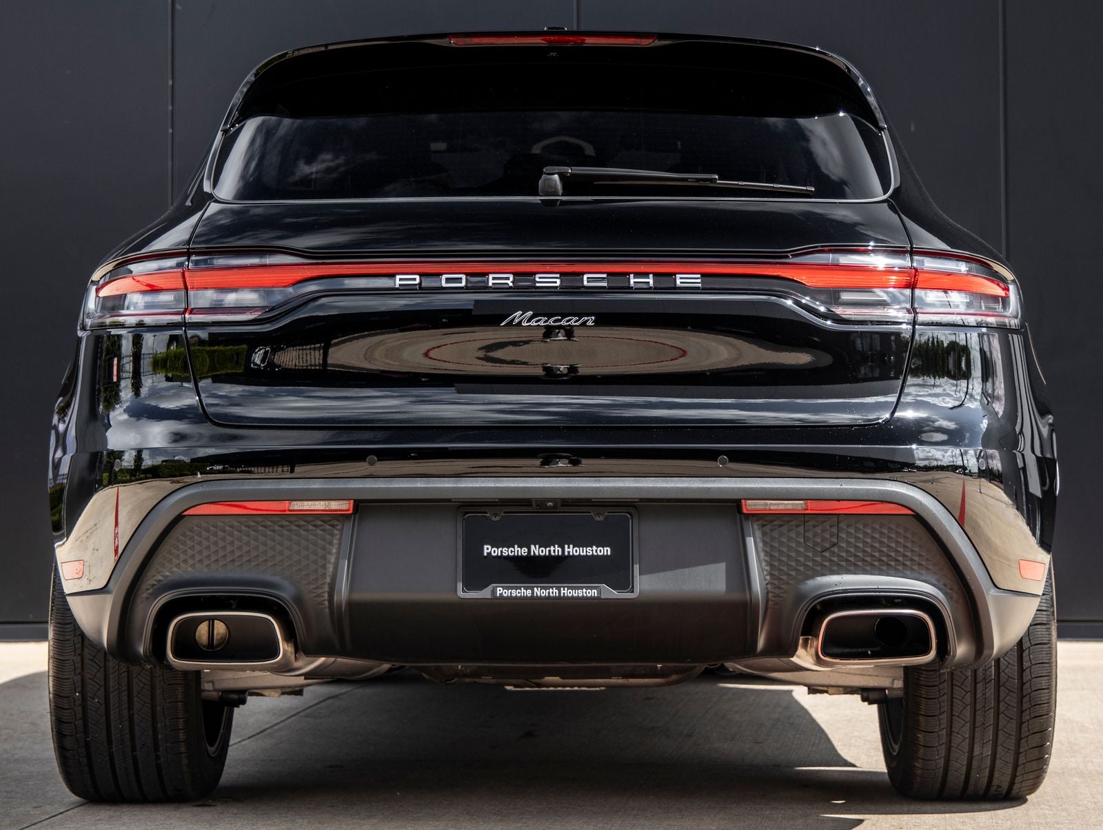 2026 Porsche Macan Base