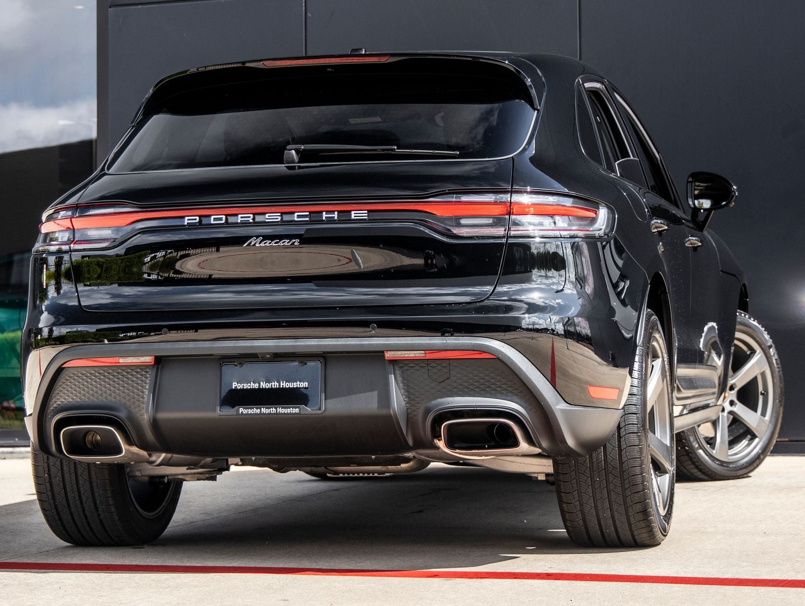 2026 Porsche Macan Base