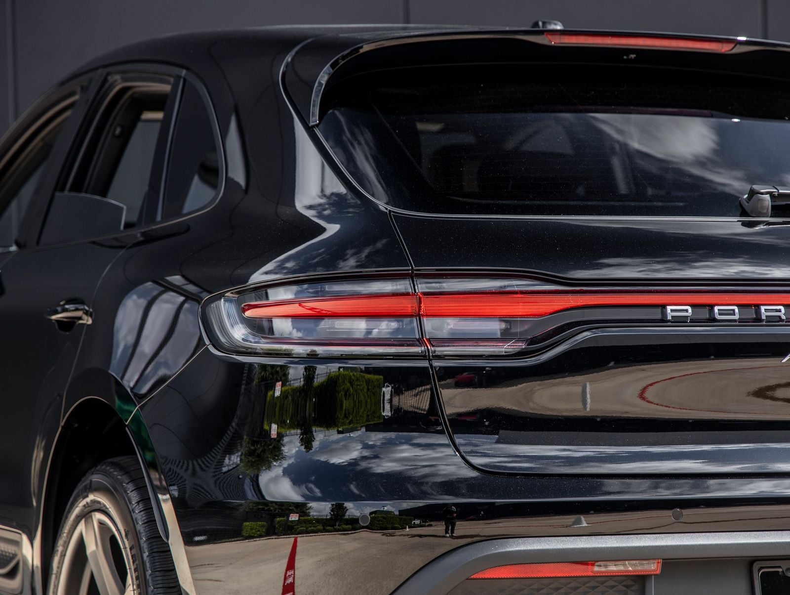 2026 Porsche Macan Base