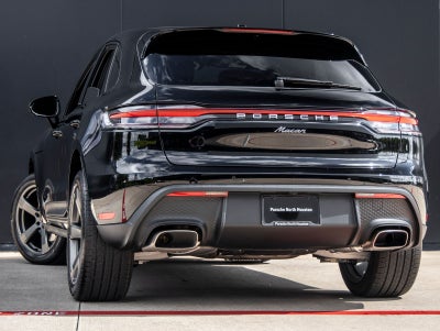 2026 Porsche Macan Base