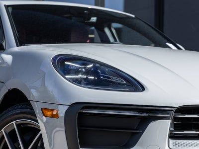 2026 Porsche Macan Macan
