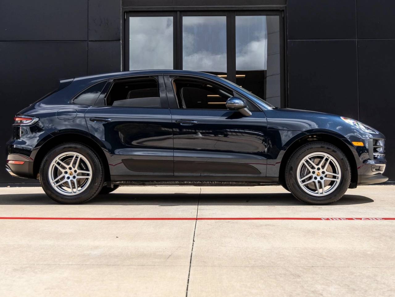 2021 Porsche Macan Macan