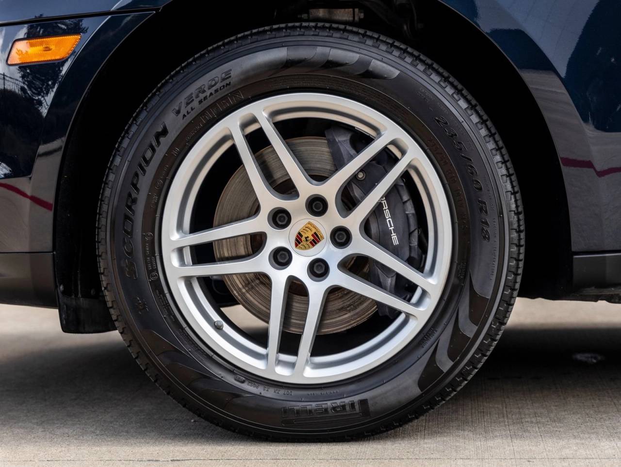 2021 Porsche Macan Macan