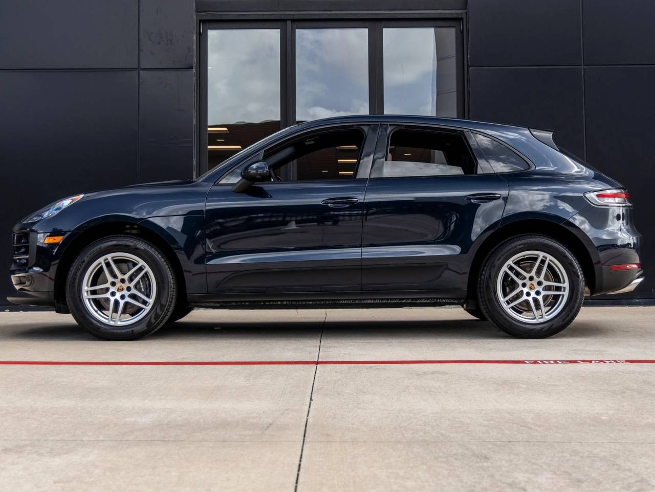 2021 Porsche Macan Macan
