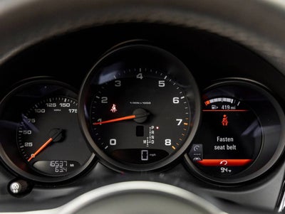 2021 Porsche Macan Macan