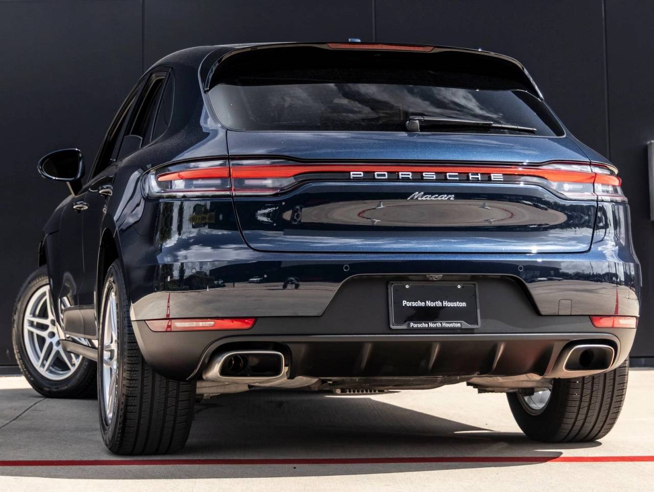 2021 Porsche Macan Macan
