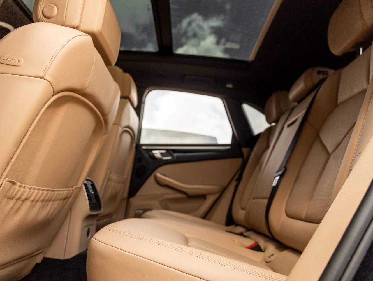2021 Porsche Macan Macan