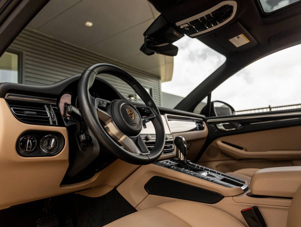 2021 Porsche Macan Macan
