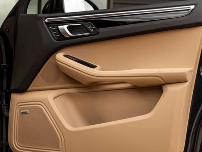 2021 Porsche Macan Macan