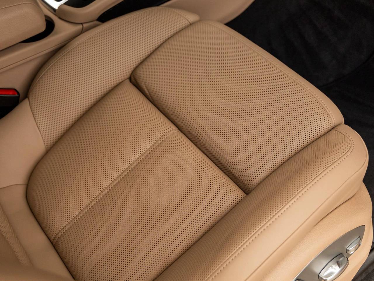 2021 Porsche Macan Macan