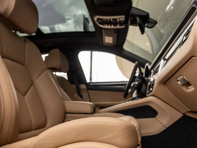 2021 Porsche Macan Macan