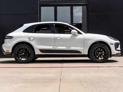 2023 Porsche Macan Macan (MY23)