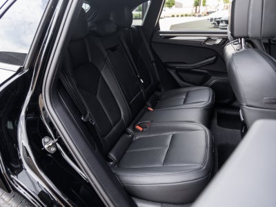 2023 Porsche Macan Macan T (MY23)