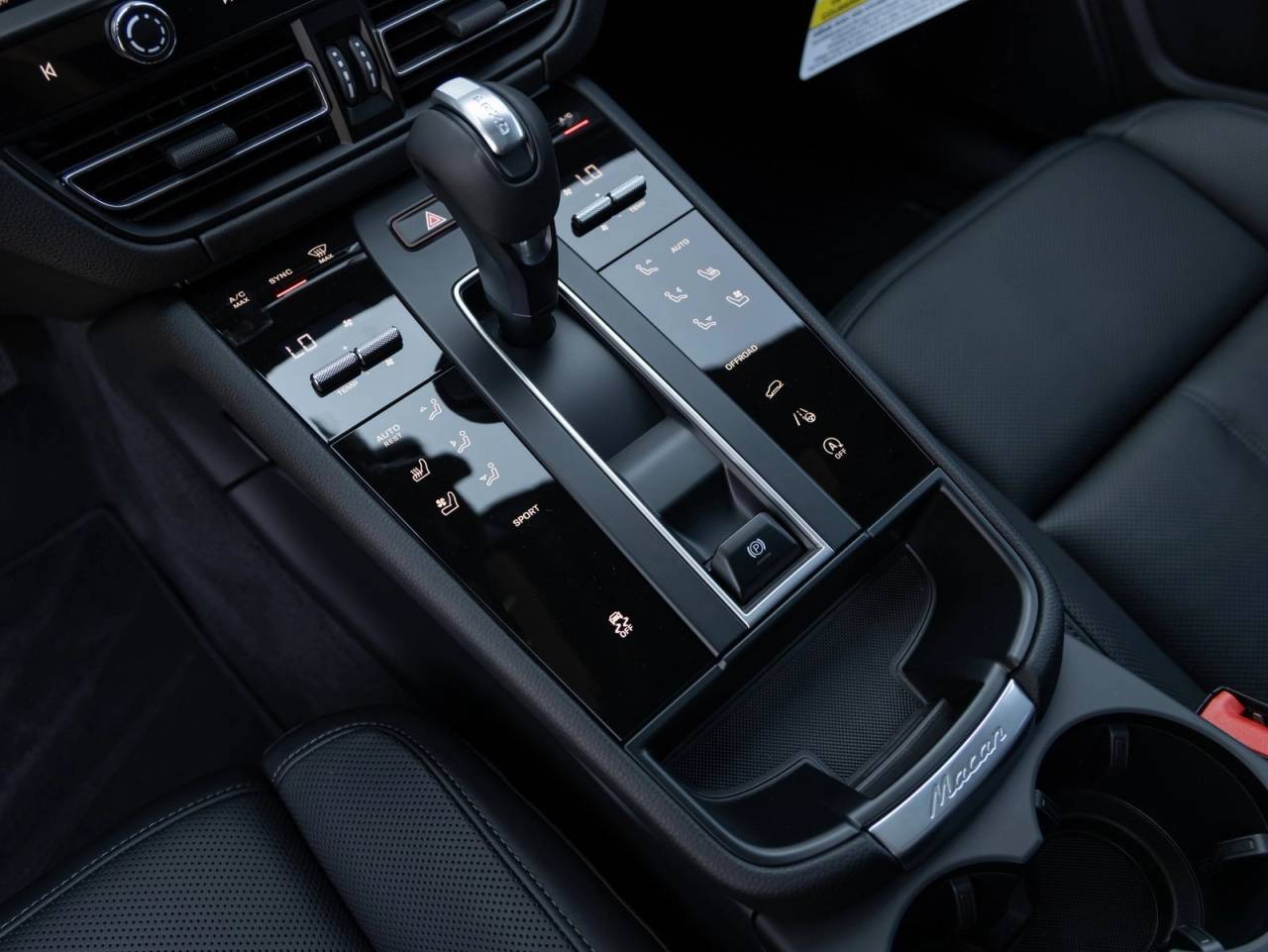 2026 Porsche Macan Macan