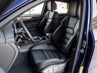 2026 Porsche Macan AWD